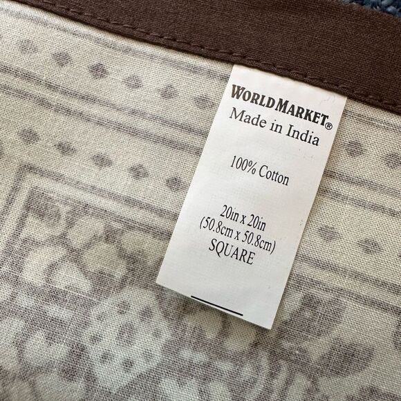 World Market Square Floral Cotton Napkins (4) 20”x20” - Picture 4 of 4